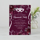 Masquerade Butterfly Bourgogne Zilver Quinceanera Folie Uitnodiging (Staand Voorkant)