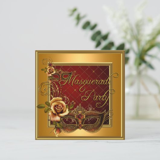 Masquerade Party Rode maskers Gold Black Birthday Kaart (Staand voorkant)