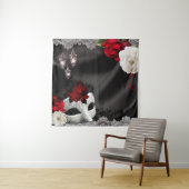 Masquerade Zwart Rood Elegant Bloemenfeest Achterg Wandkleed (In situ)