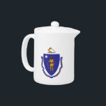 Massachusetts State Flag theepot<br><div class="desc">Giet je thee met een vleugje Massachusetts trots met behulp van onze exclusieve theepot met de vlag van Massachusetts! Ontworpen om elegantie te combineren met trots van de staat, is deze theepot meer dan alleen een functioneel keukenitem; het is een eerbetoon aan het rijke erfgoed en de culturele identiteit van...</div>