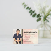 Massagetherapie | Vrouw die voet masseert Visitekaartje (Staand voorkant)