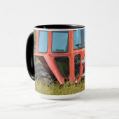 Massey Ferguson Tractor in een veld Mok (Voorkant links)