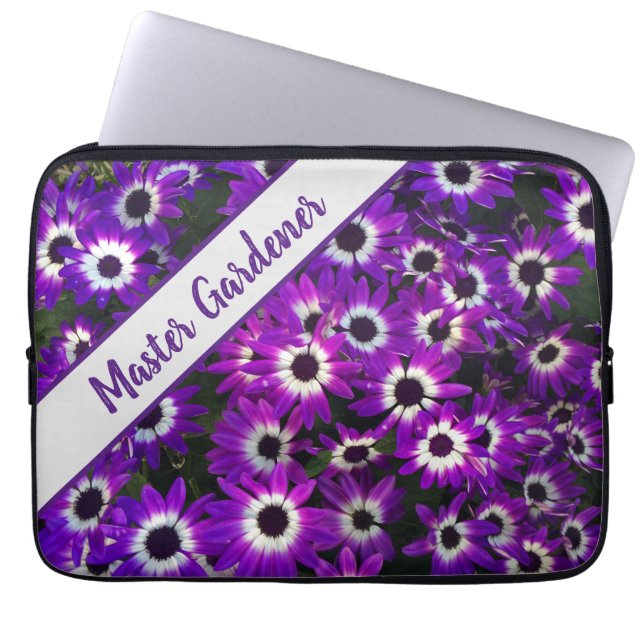 Master Gardener Bright Paarse aanvalfoto Floral Laptop Sleeve (Voorkant)