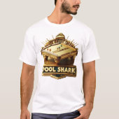 Mastering the Game: Pool Shark Logo op pooltafel T-shirt (Voorkant)