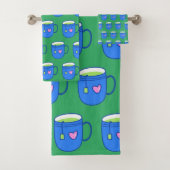 Matcha Green Tea in Blue Mok Bright Pattern Bad Handdoek (Insitu)