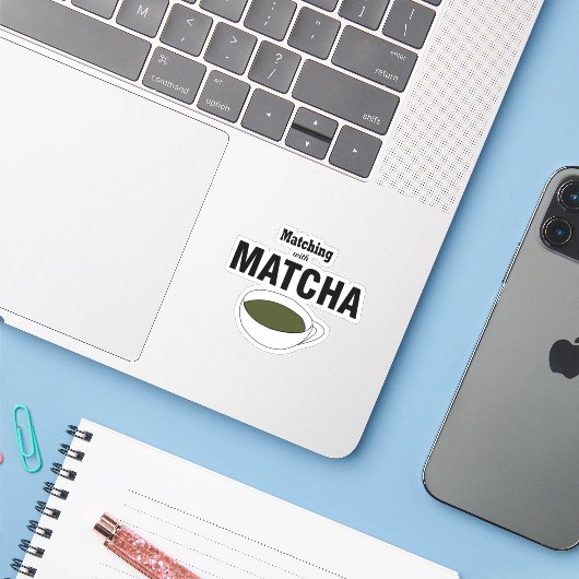 Matcha Green Tea Sticker (Laptop met iPhone)