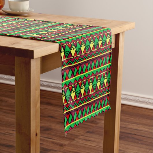 Matching Kwanzaa Yellow Red Black Green Medium Tafelloper (Voorbeeld)