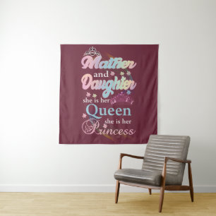 Mather en dochter is haar koningin. wandkleed