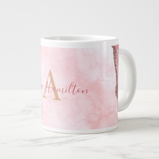 Matig Blush Pink Gold Agate Geode Monogram Grote Koffiekop (Voorkant rechts)