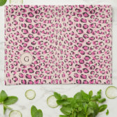 Matig chic roze cheetah printpatroon monogram theedoek (Gevouwen)