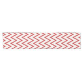 Matig chic textured Red ikat chevron Patroon Korte Tafelloper (Horizontaal)