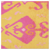 Matig chic yellow roze ikat-patroon stof (Close Up)
