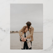 Matig gewaagd blauwe trouwfoto zilveren streep folie uitnodiging (Achterkant)