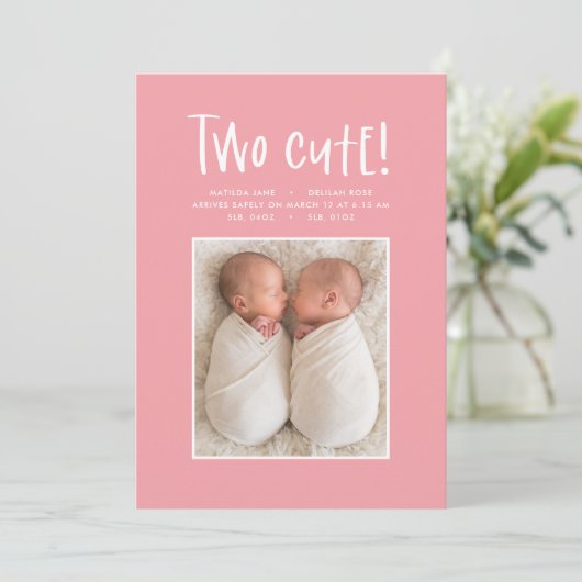 Matig minimaal tweelingfotobericht aankondiging (Staand voorkant)