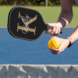 Matig zwart goudmonogram script pickleball paddle