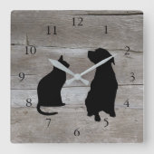 Matige kattenhondsilhouettes, houten achtergrond vierkante klok (Voorkant)