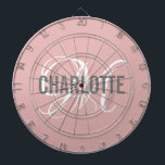 Matige zwarte roze monogram dartbord<br><div class="desc">Matig lichtroze dartbord met een grijze typografische naam en een wit monogram. Personaliseer met naam en initiaal.</div>
