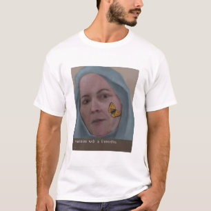 Matilda wiþ een vlinder t-shirt