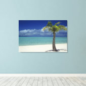 Matira Beach op het eiland Bora Bora, 2 Canvas Afdruk (Insitu (Houten vloer))