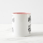 Matron of Honor | Aangepaste bruiloft in Script-st Tweekleurige Koffiemok (Center)