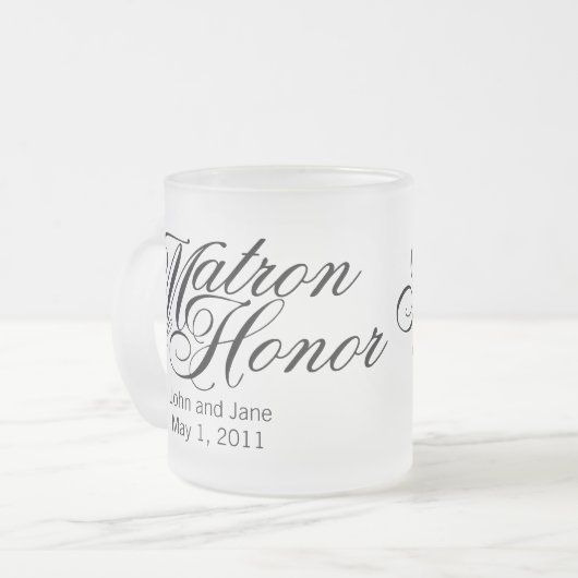 Matron of Honor Mok (Voorkant links)