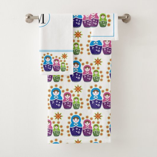 Matryoshka Russische poppen met monogram Bad Handdoek (Insitu)