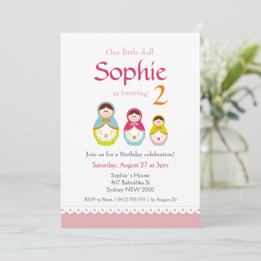 Matryoshka verjaardagsfeestje uitnodiging (Staand voorkant)