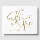 Matte Gold Mr. en Mrs Elegant Script Wedding Gastenboek (Voorkant)