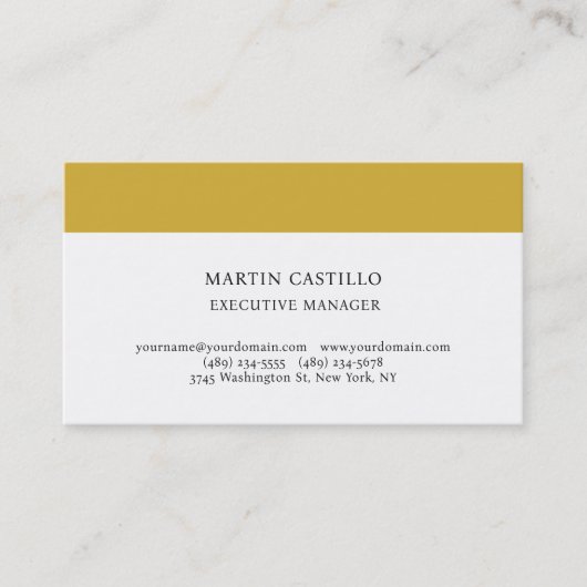 Matte Goud Witte Moderne Professionele Serif Lette Visitekaartje (Voorkant)