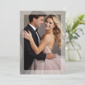 Matte lijst foto trouwdag gouden beige uitnodiging (Staand voorkant)