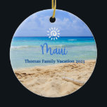 Maui Beach Keramisch Ornament<br><div class="desc">Schattige personaliseerbaar Maui souvenir. Maatwerk: Verander onderschrift en jaar om het uniek te maken.</div>