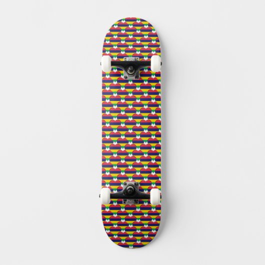 Mauritiaanse vlag kleuren harten Patriottisch Persoonlijk Skateboard (Voorkant)