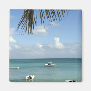 Mauritius, Grand Baie. Boten voor anker in de Magneet