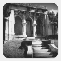 Mausoleum op een heuvel