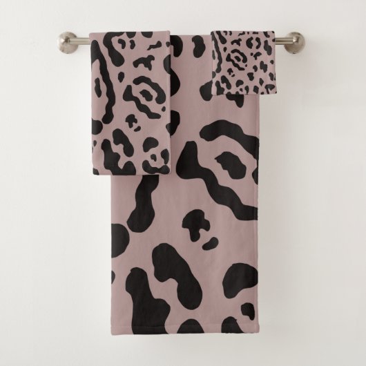 Mauve Blush Pink Cheetah Leopard Animal Print Bad Handdoek (Insitu)