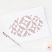 Mauve Geometric Deco Cube Patroon Ovale Sticker (Envelop)