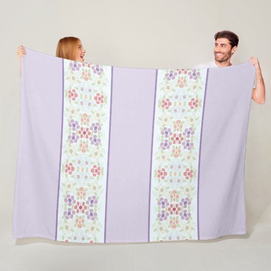 Mauve met Paarse bloemenaccent Fleece Deken (In situ)
