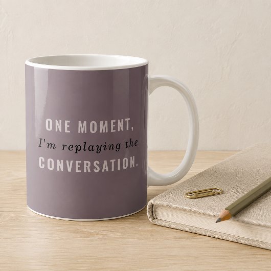 Mauve mok met grappige tekst over gesprekken opnie