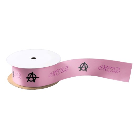 Mauve monogram op roze met zwarte Anarchy logo Satijnen Lint (Spoel)