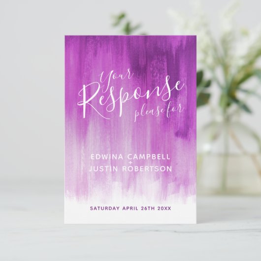 Mauve paarse abstracte kunstbruiloft QR-code RSVP Kaartje (Staand voorkant)