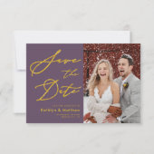 Mauve Paarse Elegant Gold Script Modern Weddenscha Save The Date (Voorkant)