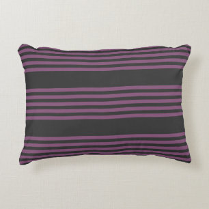 Mauve paarse en houtskool vijf strepen patroon accent kussen