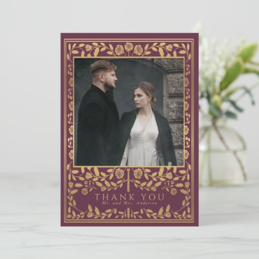 Mauve Royal Medieval Sword Wedding Bedankkaart (Staand voorkant)