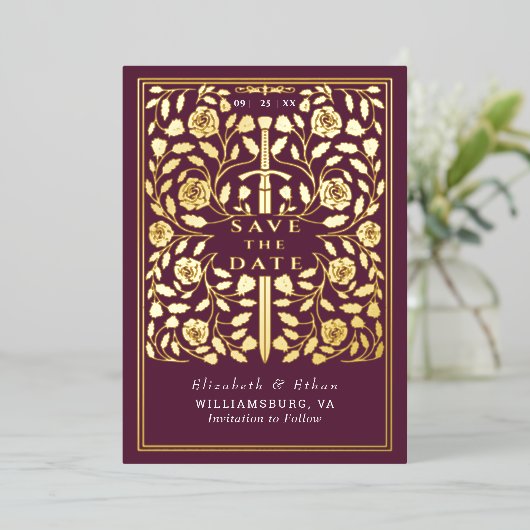 Mauve Royal middeleeuwse zwaard bruiloft Save the  Folie Uitnodiging (Staand Voorkant)