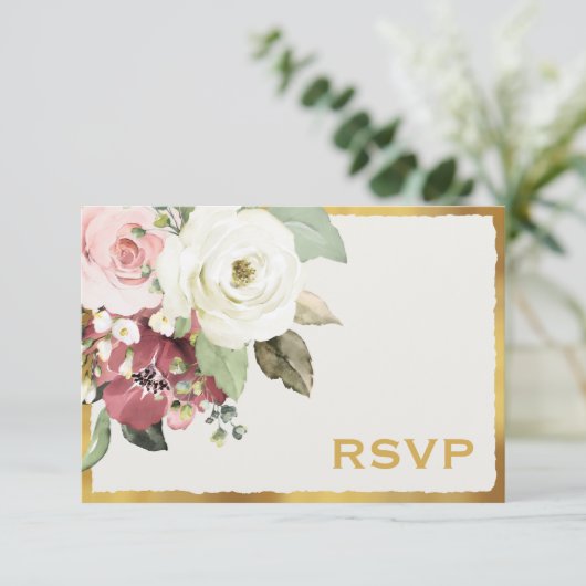Mauve Roze Bloemen Luxe Gold Edge Wedding RSVP Kaartje (Staand voorkant)