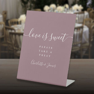 Mauve Signature Script Liefde is Zoet Favour Reclamebord Met Voetstuk