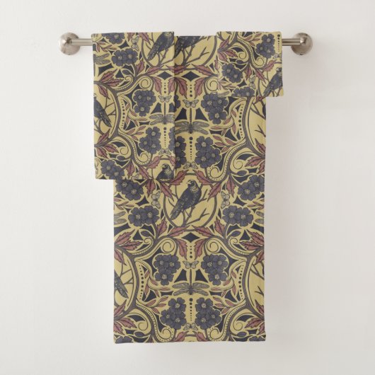 Mauve, Tan & Grey Crow & Dragonfly Floral Bad Handdoek (Insitu)