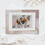 Mauve Tones en Glitter Accents Foto Kerstmis Folie Feestdagen Briefkaart<br><div class="desc">Verspreid feestvreugde met dit aanpasbare foto Christmas folie briefkaart, met een prachtige blush, mauve en neutraal getinte achtergrond met subtiele glitteraccenten voor een feestelijke touch. Dit elegante ontwerp is perfect voor het weergeven van uw favoriete vakantiefoto en biedt een persoonlijke en stijlvolle manier om uw kerstgroeten te verzenden. Personaliseer eenvoudig...</div>