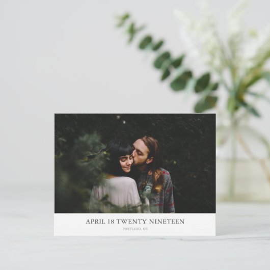 Maximale minimalisme Aangepaste foto Sla de datum Aankondigingskaart (Staand voorkant)