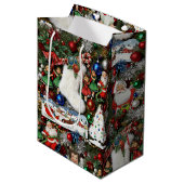 Maximalist Retro Christmas Collage Medium Cadeauzakje (Voorkant Gekanteld)